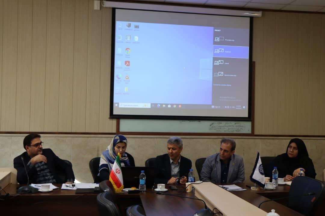 بازدید معاون آموزشی و مدیر تحصیلات تکمیلی دانشگاه از دانشکده مدیریت و حسابداری